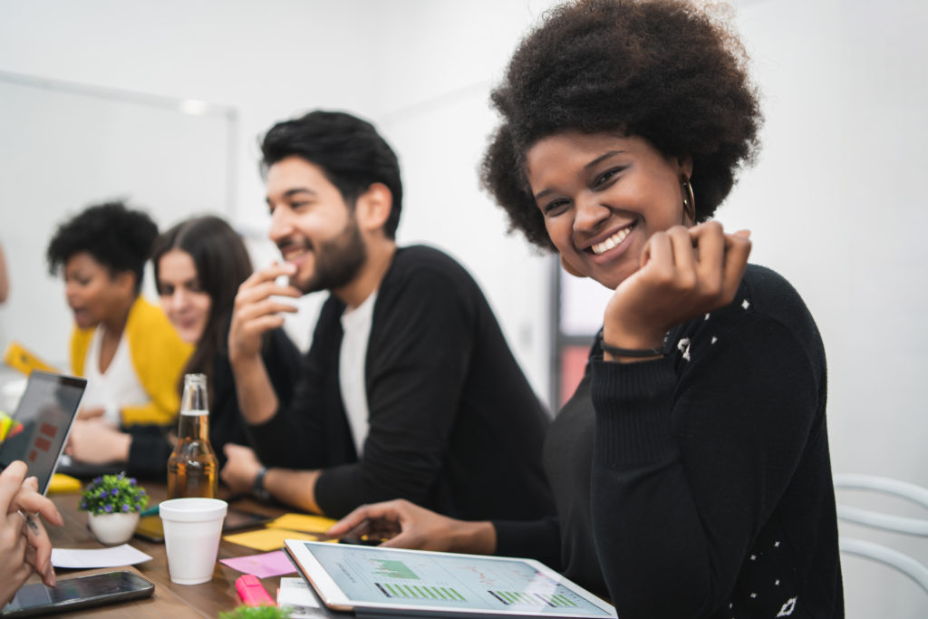 Funcionários com boa saúde mental podem contribuir positivamente para a empresa